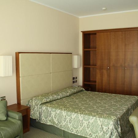 Hotel Villaggio Club Altalia Brancaleone Buitenkant foto