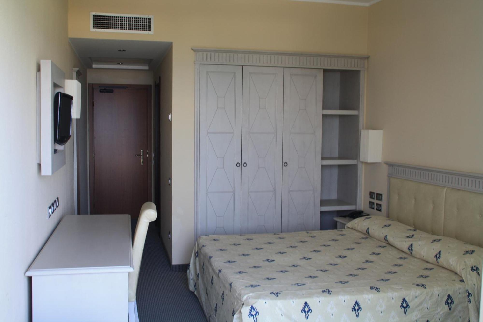 Hotel Villaggio Club Altalia Brancaleone Buitenkant foto
