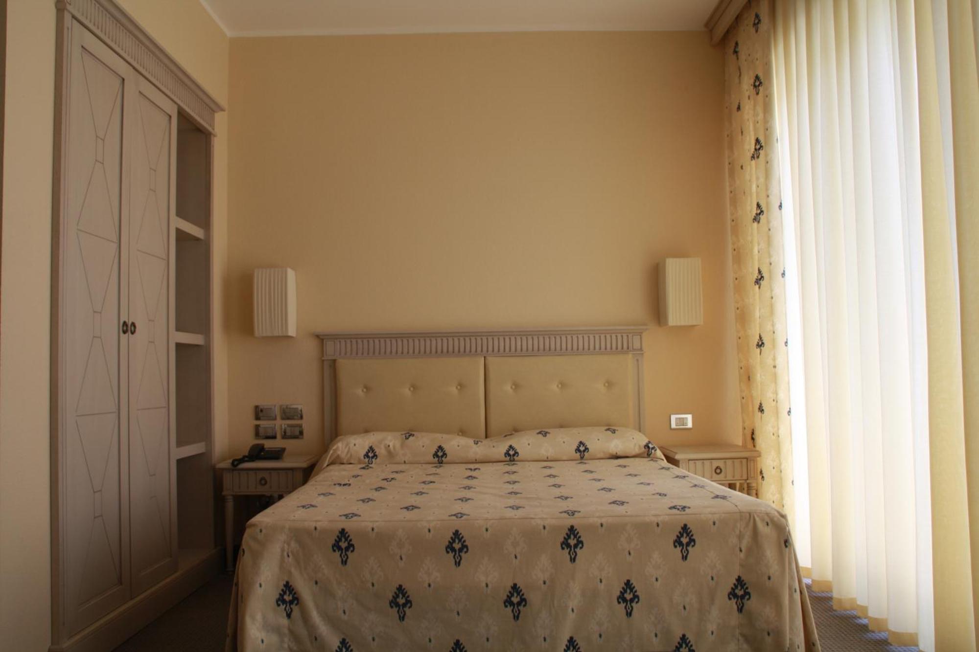 Hotel Villaggio Club Altalia Brancaleone Buitenkant foto
