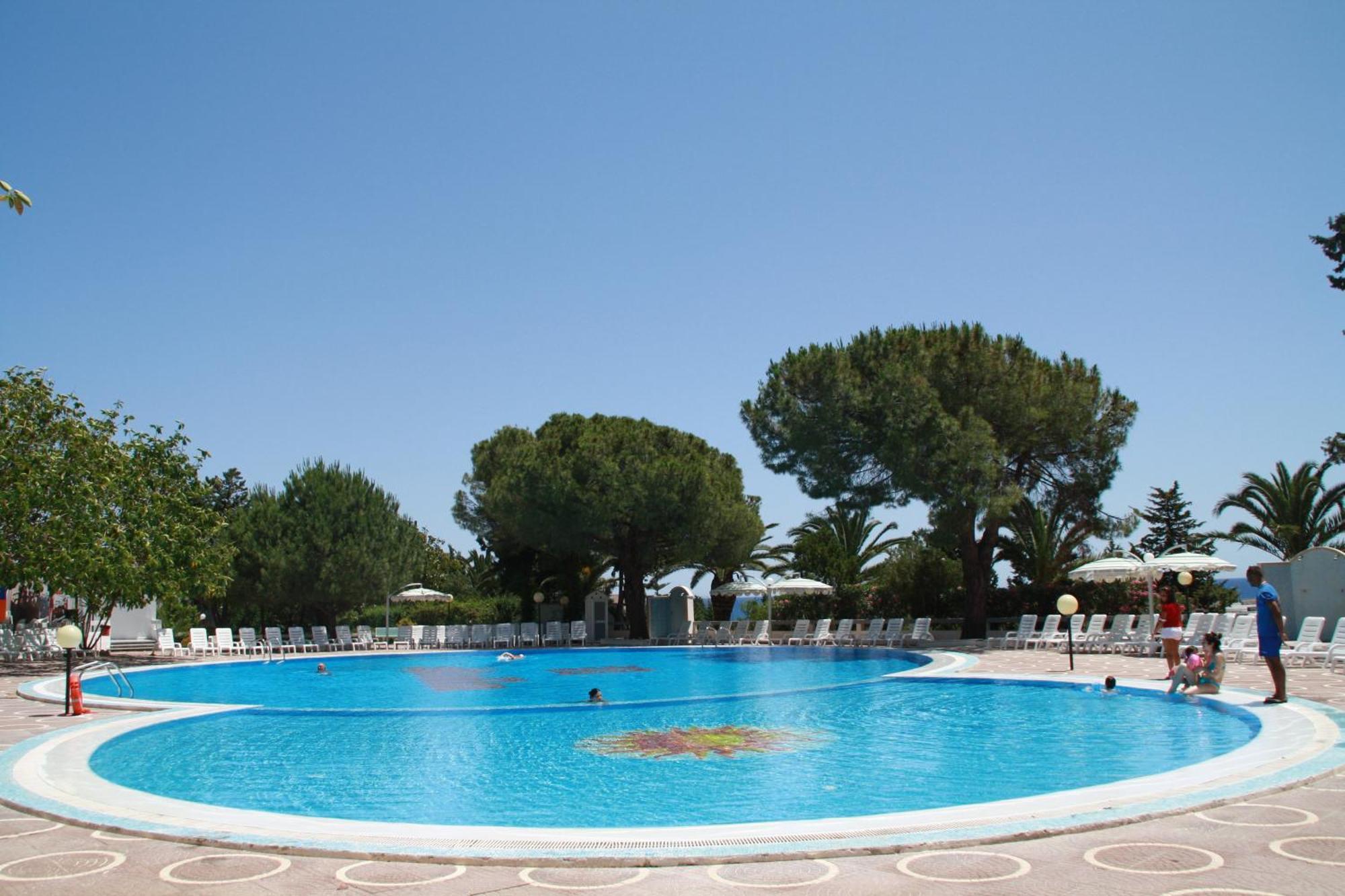 Hotel Villaggio Club Altalia Brancaleone Buitenkant foto