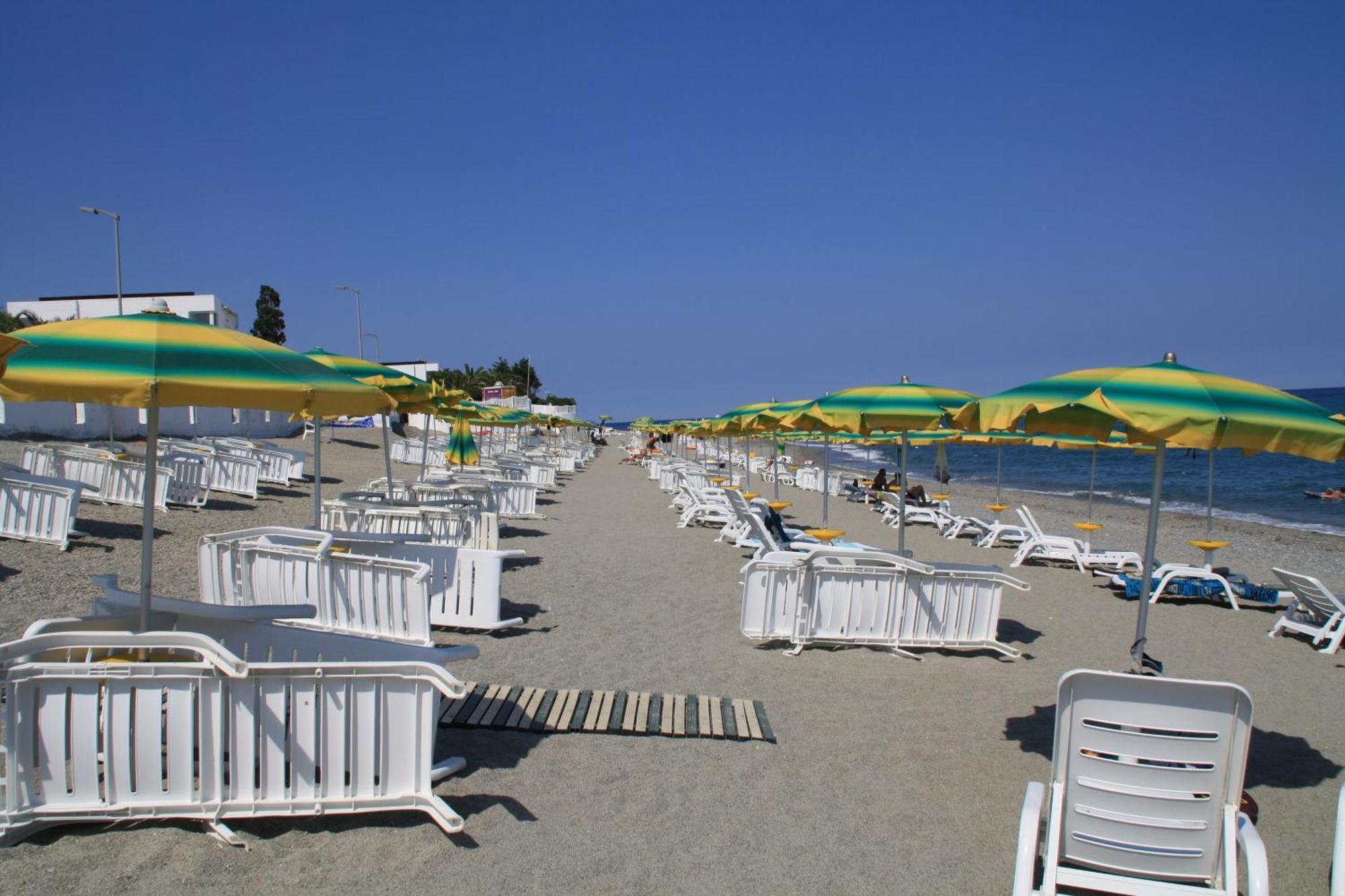 Hotel Villaggio Club Altalia Brancaleone Buitenkant foto