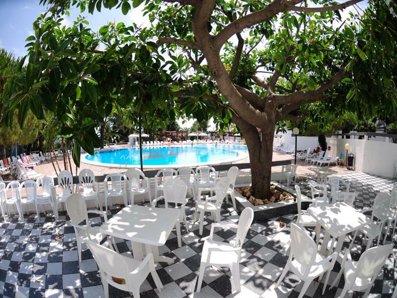 Hotel Villaggio Club Altalia Brancaleone Buitenkant foto
